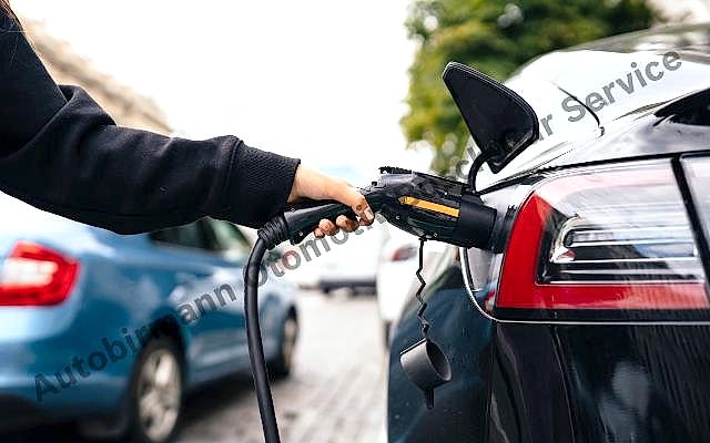 Elektrikli Araç Servisi